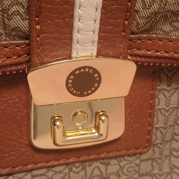 Vintage Marc by Marc Jacobs Crossbody Purse - Picture 10 of 12